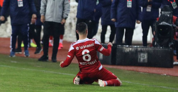 Mert Hakan Yandaş: Bütün Alanyaspor Camiasından Özür Dilerim