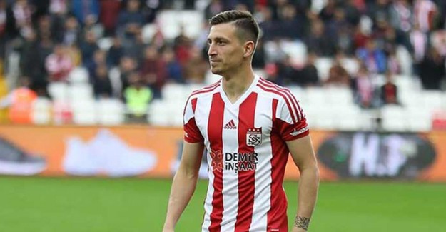 Mert Hakan Yandaş Galatasaray'ı Takip Etti!