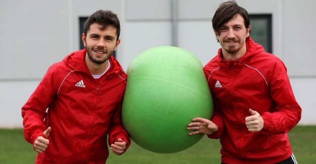 Mert Hakan Yandaş ve Emre Kılınç: Sivasspor'da Kalacağız