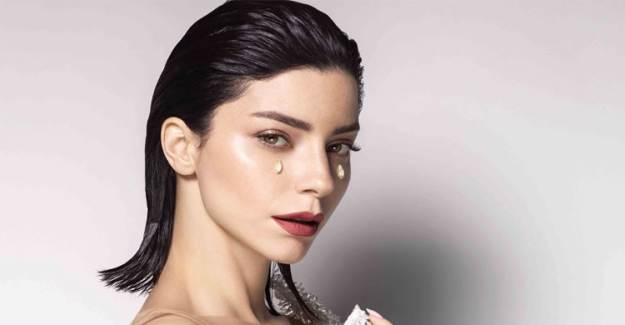 Merve Boluğur Klibi İçin Yakışıklı Erkek Arıyor!