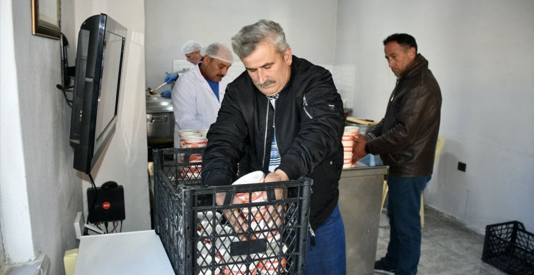 Mescitli Mahallesi'nde İftarlık Yardımı