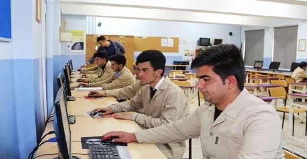 Meslek Lisesi Öğrencilerine Yazılım Eğitimi