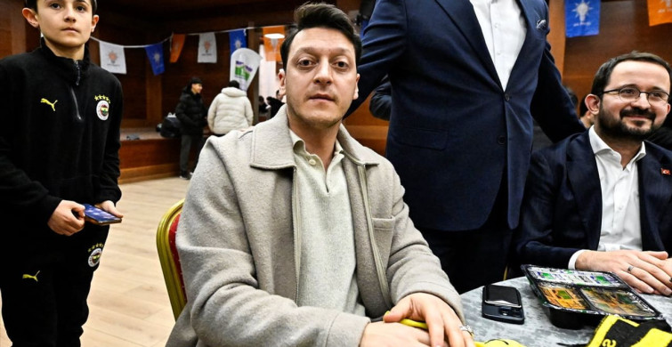 Mesut Özil, Avcılar'da Gençlerle İftar Programında Buluştu