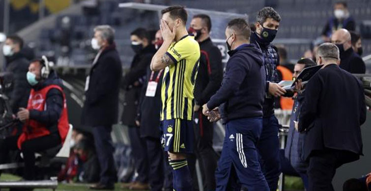 Mesut Özil Sakatlığını Atlattı