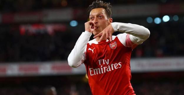 Mesut Özil'in Menajeri Açıkladı!