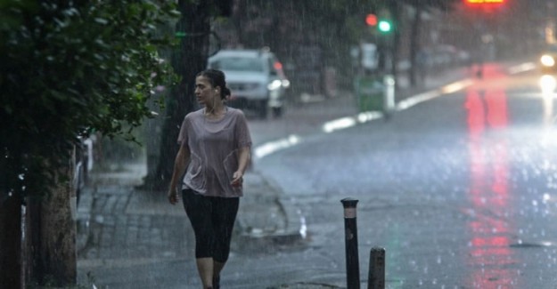 Meteoroloji'den İstanbul İçin Sağanak Uyarısı ! 