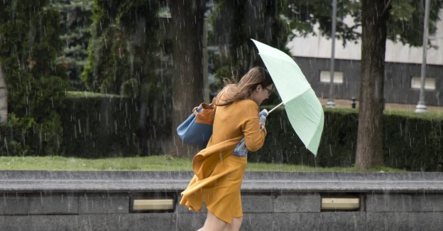 Meteorolojiden Karadeniz'de 6 İl İçin Kuvvetli Fırtına Uyarısı