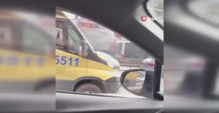 Metrobüs Yangını İle Seyahat Aksadı