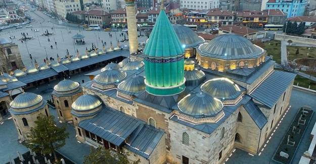 Mevlana Müzesi'nin Kubbesi Yenileniyor