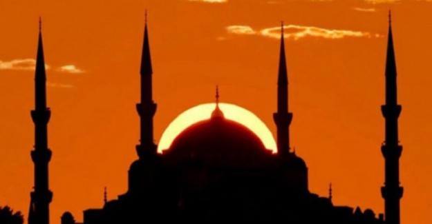 Mevlid Nedir? Ölüye Mevlid Okumak Faydalı mıdır? Mevlid'de Dikkat Edilmesi Gereken Davranışlar