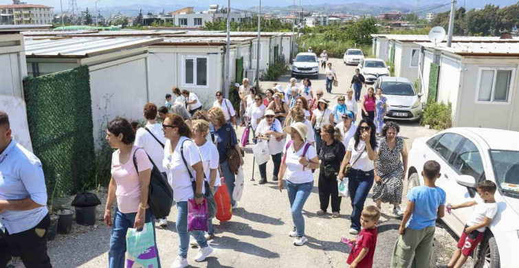 Mezitli’nin kadınları Hatay’da dayanışma için buluştu