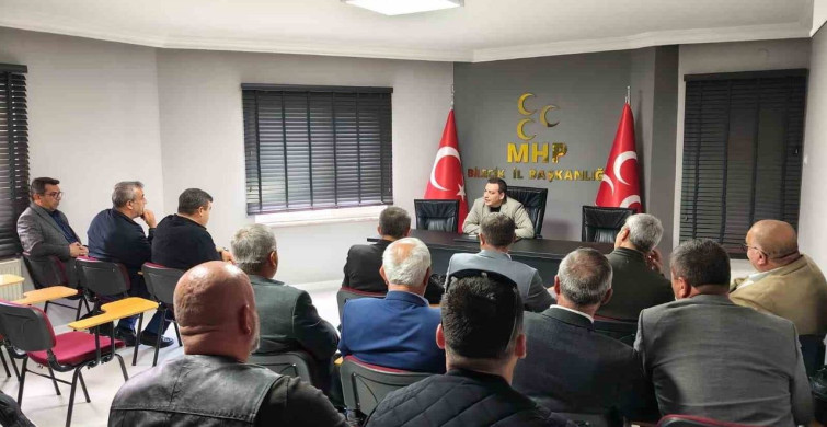 MHP Bilecik İl Başkanı Talha Özkan Muhtarlarla Bir Araya Geldi