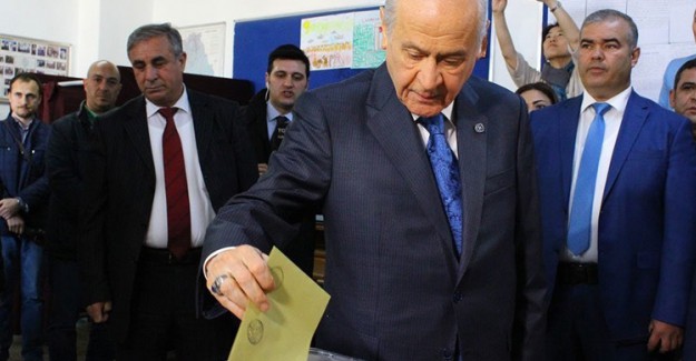 MHP Genel Başkanı Devlet Bahçeli'nin Büyükşehir Teklifi AK Parti'yi Harekete Geçirdi