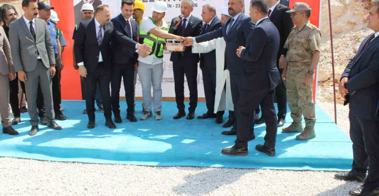 Midyat’ta modern otogarın temeli atıldı