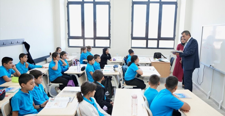 Milli Eğitim Bakanı Tekin, Adıyaman'da Sürpriz Okul Ziyareti Gerçekleştirdi