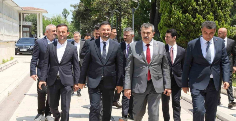 Milli Eğitim Bakanı Tekin'den Kağıthane Belediyesine Ziyaret