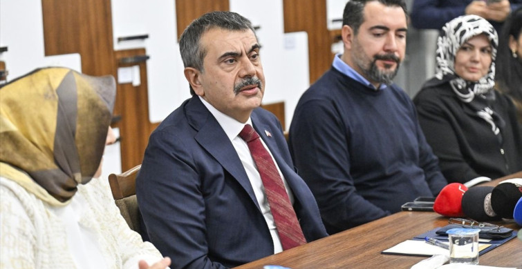 Milli Eğitim Bakanı Tekin'in Kadıköy Mesleki ve Teknik Anadolu Lisesi Ziyareti