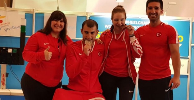 Milli Eskrimciler Dünya Şampiyonası’nı 6 Madalya İle Tamamladı!