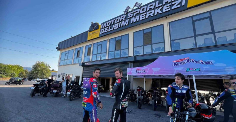 Milli motosikletçiler ve oyuncu Kıvanç Tatlıtuğ Kocaeli’de piste çıktı