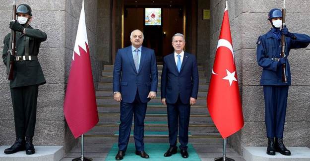 Milli Savunma Bakanı Akar Katarlı Mevkidaşı İle Görüştü