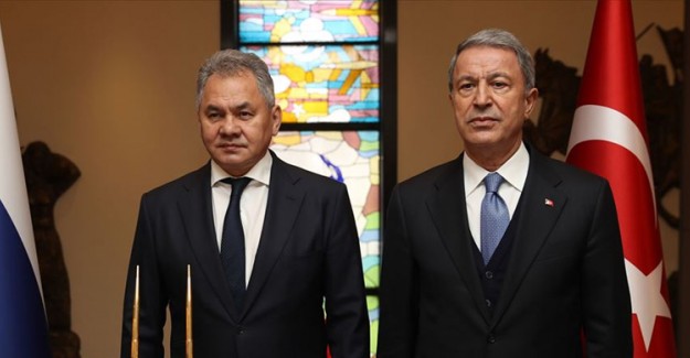 Milli Savunma Bakanı Akar, Rus Mevkidaşı Şoygu ile  Görüştü