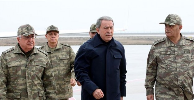 Milli Savunma Bakanı Akar, Suriye Sınırında!