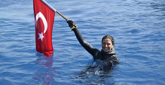 Milli Sporcu Derya Can'dan Dünya Rekoru