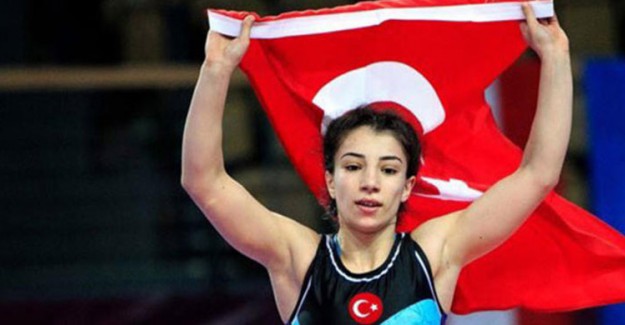 Milli Sporcu Evin Demirhan Trafik Kazası Geçirdi!