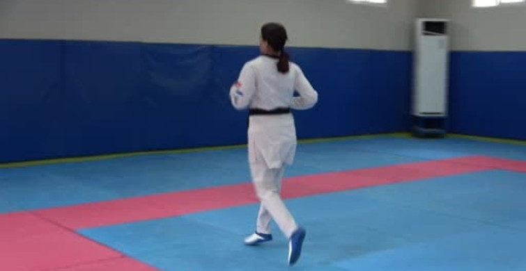 Milli taekwondocu özge özbey, sakatlıktan şampiyonluğa döndü