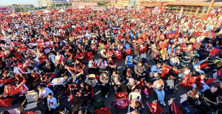 Milli takım coşkusu İstanbul'da doruğa ulaştı