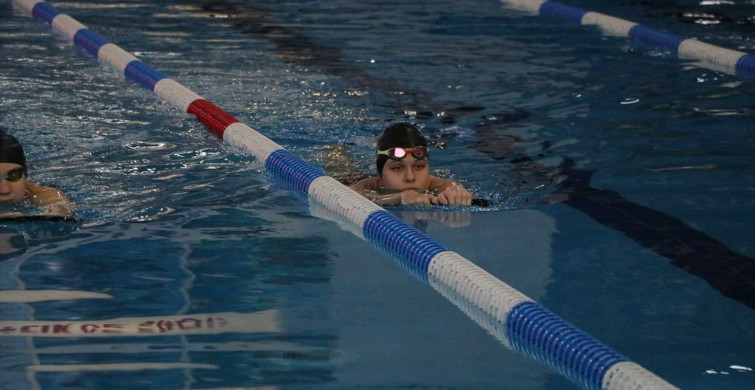 Milli Yüzücü Derin Anbarlı'dan Hedef: Uluslararası Madalya