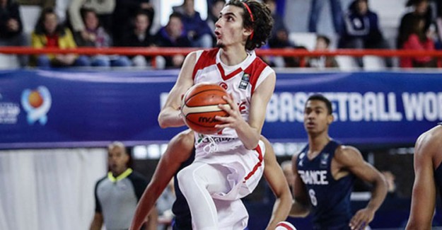 Milliler Çeyrek Finalde Kaybetti!