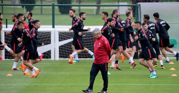 Milliler Hazırlıklarını Sürdürdü!