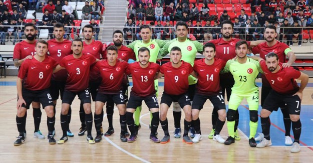 Milliler, Tacikistan’ı Rahat Geçti!