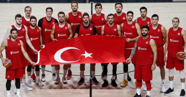 Millilerde 3 İsim Kadrodan Çıkarıldı!