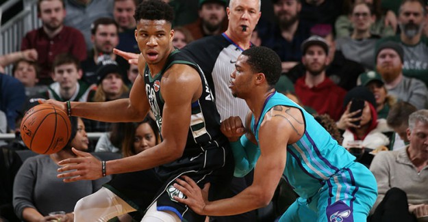 Milwaukee Bucks, Charlotte Hornets Önünde Seriyi Bozmadı!
