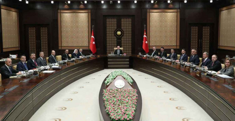 Milyonlarca emeklinin gözü Kabine Toplantısı'nda: Emekli bayram ikramiyesi bugün belli oluyor!