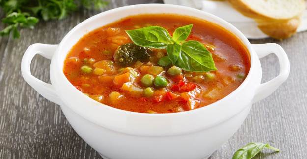 Minestrone Çorbası Nasıl Yapılır? Minestrone Çorbası Tarifi