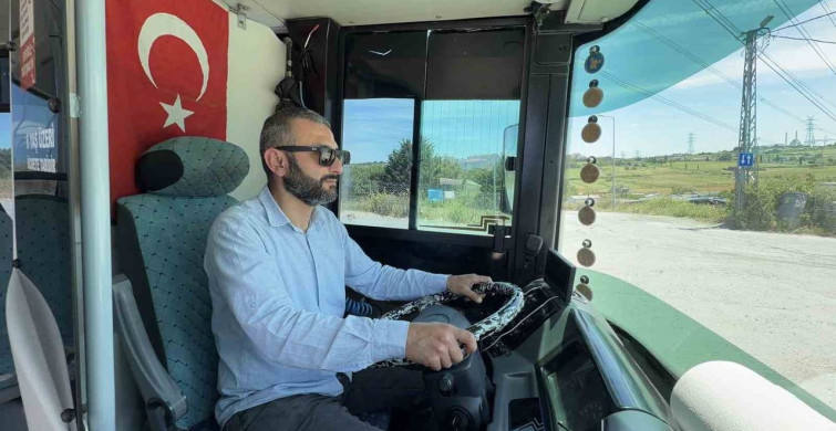 Minibüs şoförü, fenalaşan yolcuyu hastaneye yetiştirdi