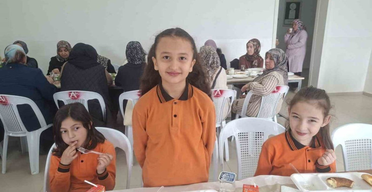 Minik Birsen’in Duası Gönülleri Fethetti