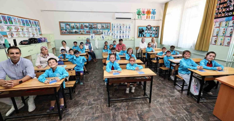 Minik Hamza'nın mektubu, il müdürü öztürk'ü duygulandırdı