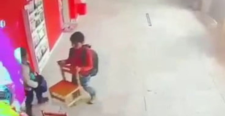 Minik Kalplerden Bayrak Sevgisi: Pasinler'de Duygulandıran Anlar
