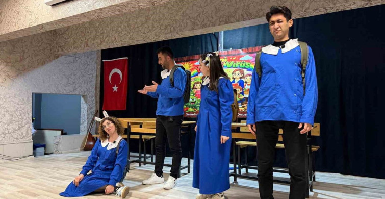 Minik Kalplere Tiyatro Dokunuşu: 'Seni Yaramaz Virüs'