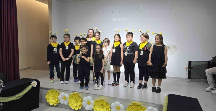 Minik öğrenciler İngilizcede yarıştı