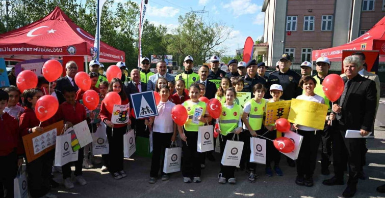 Minik Trafik Dedektiflerinden Farkındalık Etkinliği