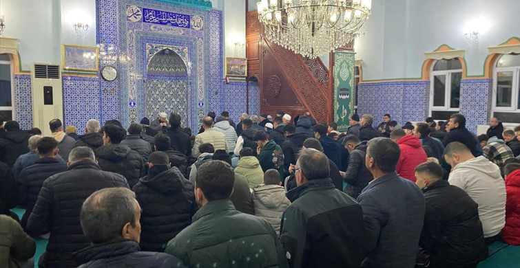 Miraç Kandili Coşkusu Bursa ve Çevresinde Yaşandı