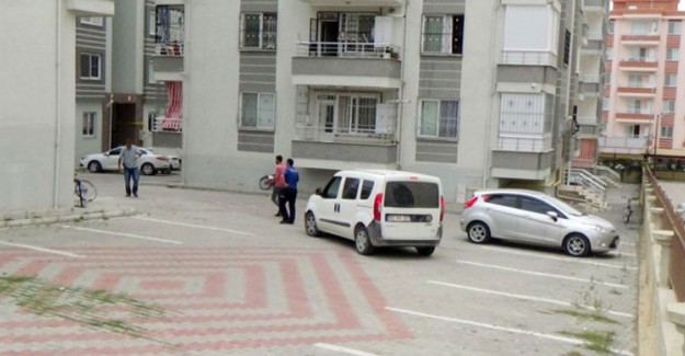Misafirliğe Gittiği Evde Çatıya Çıkıp İntihar Etti