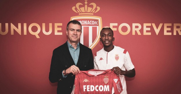 Monaco, Onyekuru'yu Renkelerine Bağladı