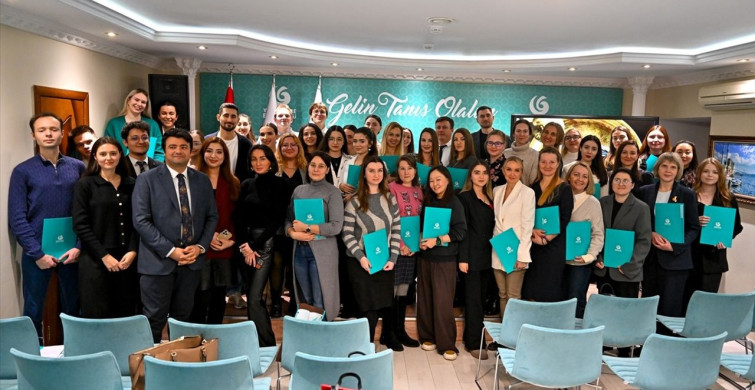 Moskova'da Türkçe Kursunu Tamlayanlara Sertifika Töreni