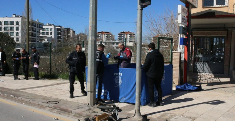 Motosiklet Kamyonetle Çarpıştı: Sürücü Hayatını Kaybetti